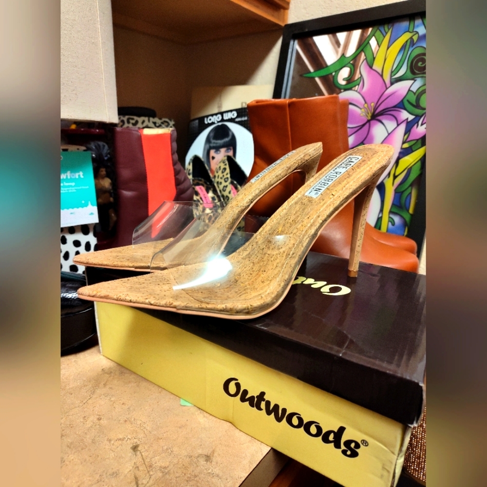 Ladies footwear